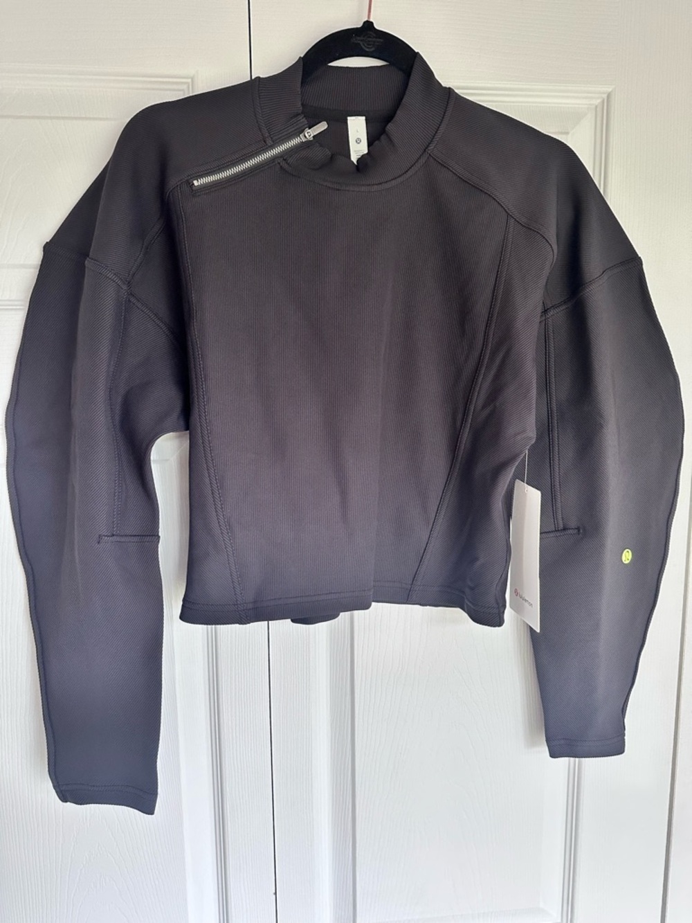 New Lululemon pullover